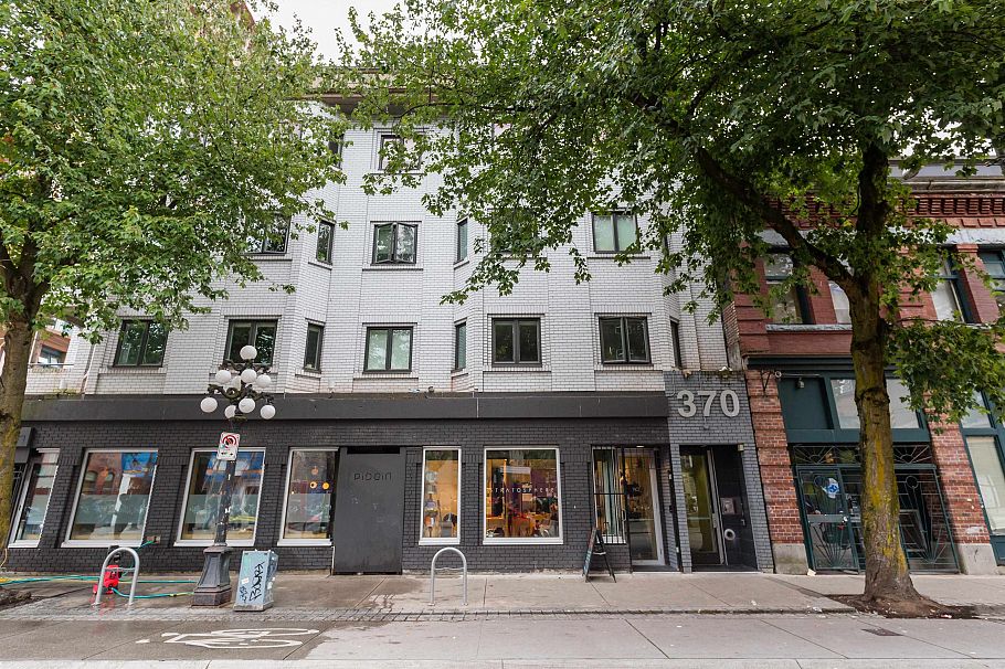 304 370 Carrall Street Vancouver, BC - 1