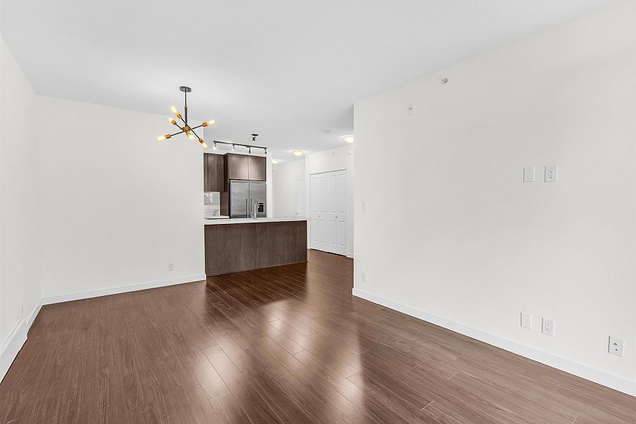 106 3162 Riverwalk Avenue Vancouver, BC - 5