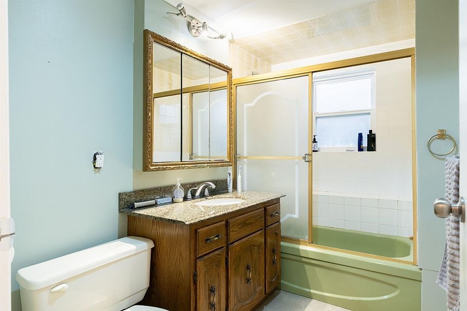 2066 E 23rd Avenue Vancouver, BC - 22