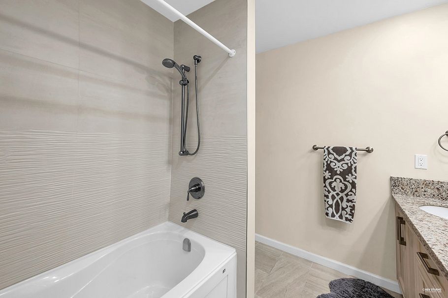 2143 Mcmullen Avenue Vancouver, BC - 20