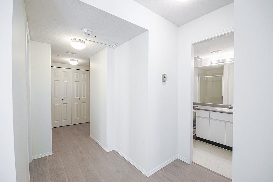 203 865 W 15th Avenue Vancouver, BC - 12