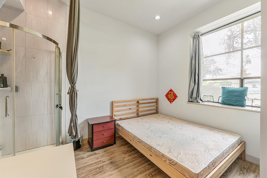1738 E 63rd Avenue Vancouver, BC - 35