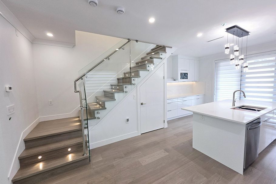 3466 28th Avenue Vancouver, BC - 12