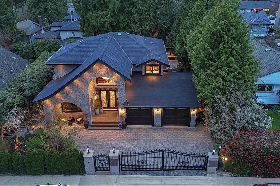 3263 Norwood Avenue North Vancouver, BC - 28