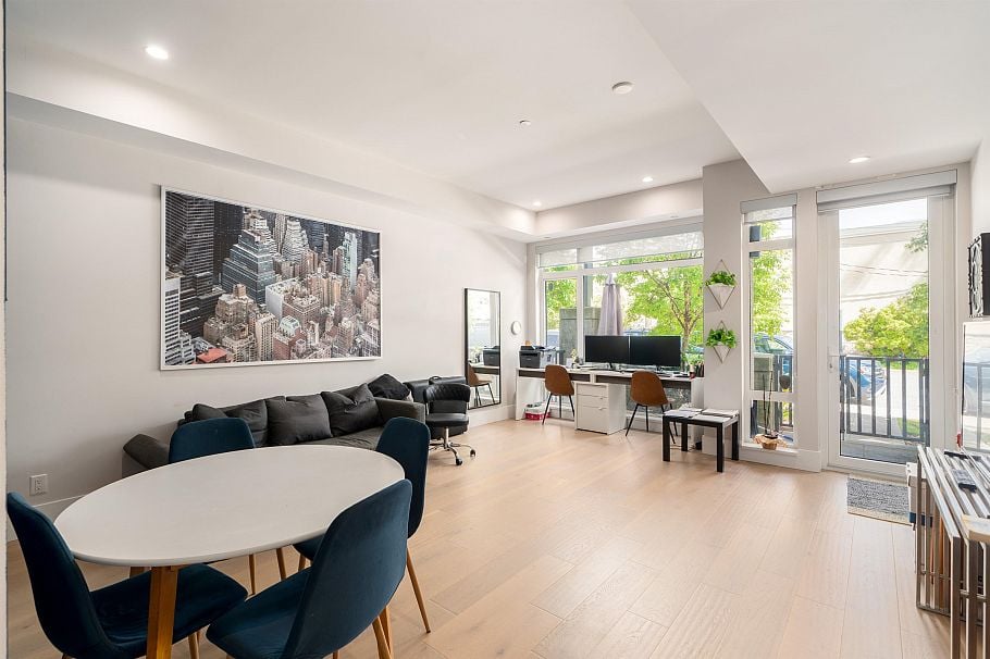 104 1591 Bowser Avenue North Vancouver, BC - 10