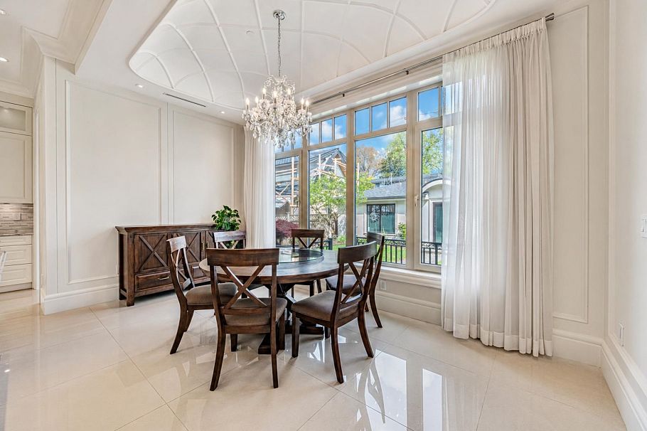 1379 W 46th Avenue Vancouver, BC - 6