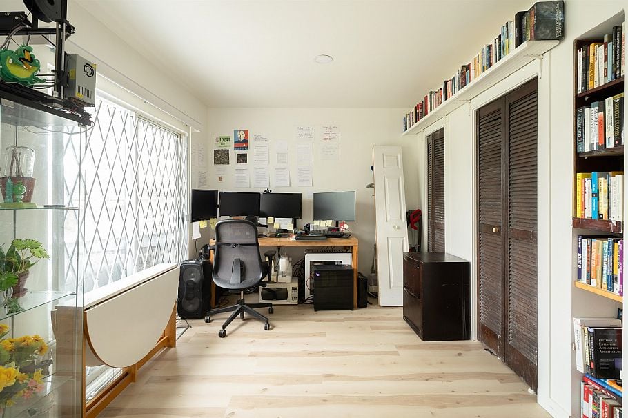2066 E 23rd Avenue Vancouver, BC - 14