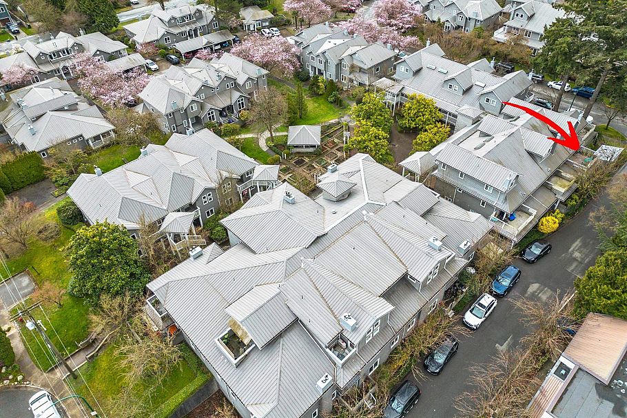 205 1518 Bowser Avenue North Vancouver, BC - 29