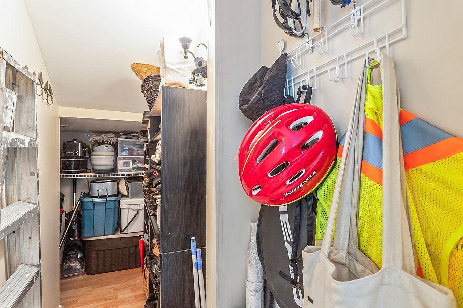 205 1518 Bowser Avenue North Vancouver, BC - 9