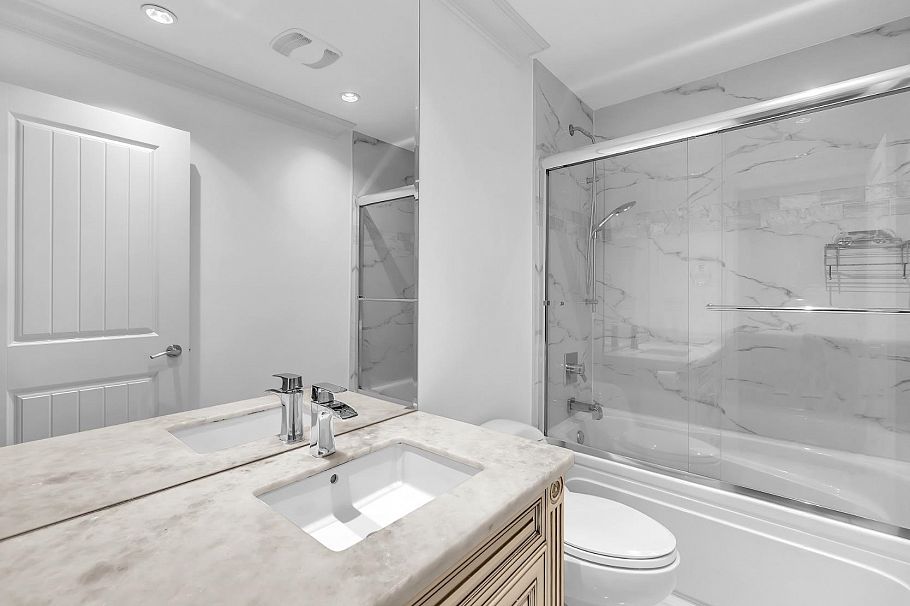 3263 Norwood Avenue North Vancouver, BC - 24
