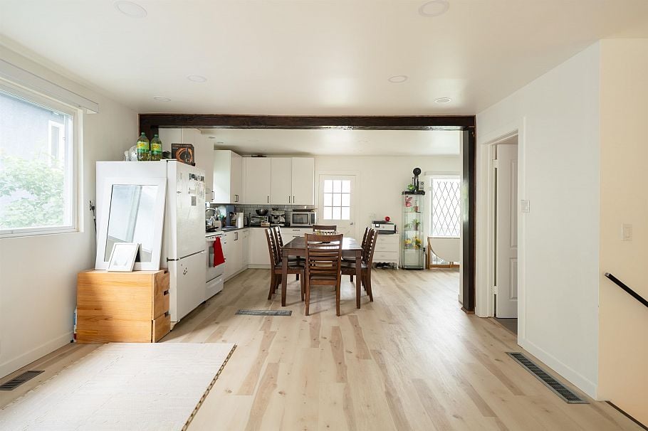 2066 E 23rd Avenue Vancouver, BC - 8