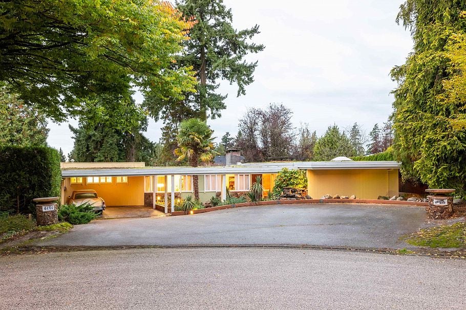 6171 Collingwood Street Vancouver, BC - 1