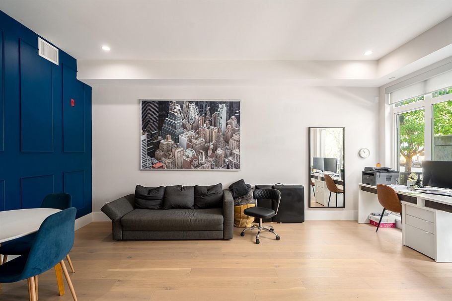 104 1591 Bowser Avenue North Vancouver, BC - 11