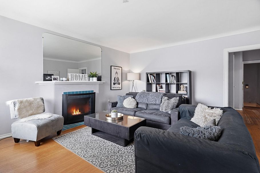 2349 E Pender Street Vancouver, BC - 3
