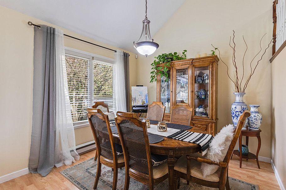 205 1518 Bowser Avenue North Vancouver, BC - 5