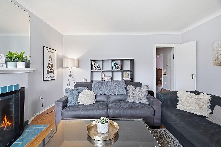 2349 E Pender Street Vancouver, BC - 4