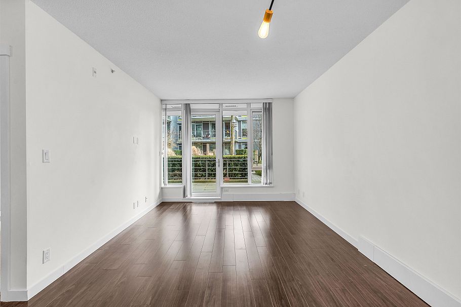 106 3162 Riverwalk Avenue Vancouver, BC - 3