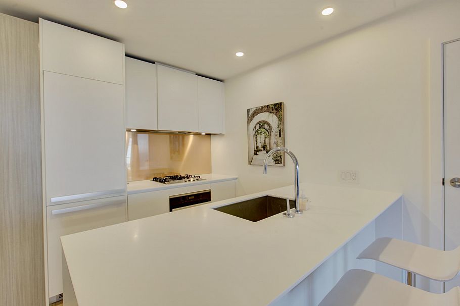3809 1480 Howe Street Vancouver, BC - 6