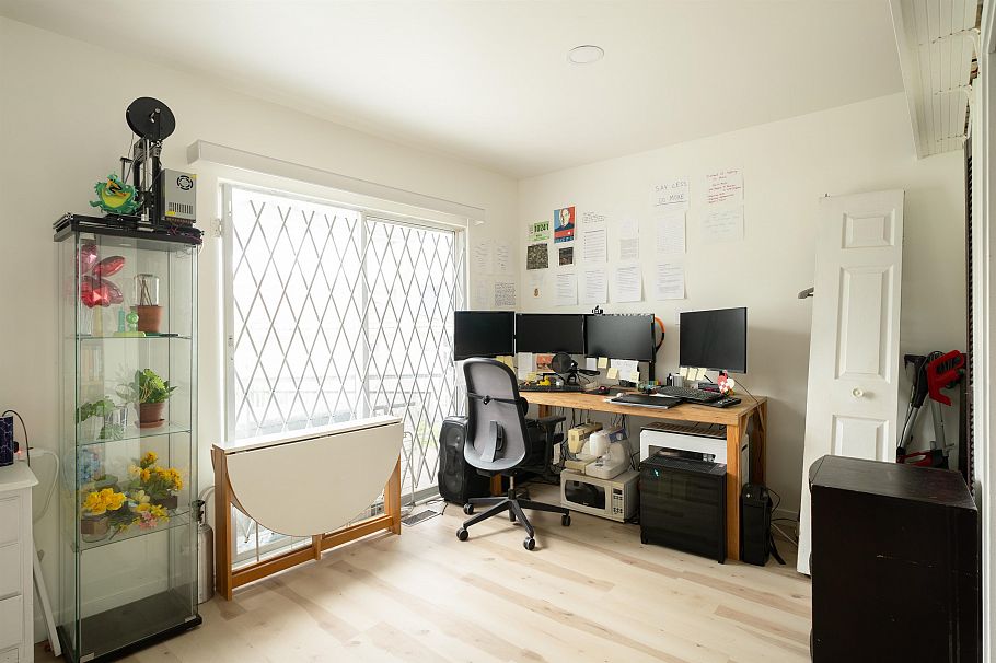 2066 E 23rd Avenue Vancouver, BC - 15