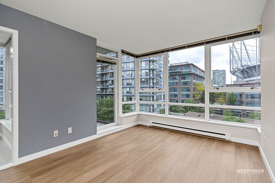 808 939 Expo Boulevard Vancouver, BC - 5