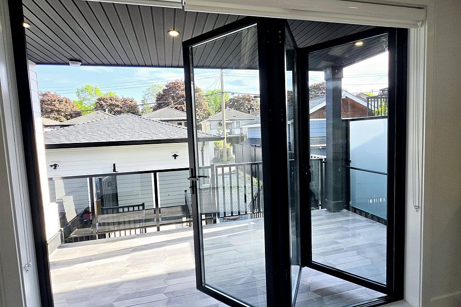 3466 28th Avenue Vancouver, BC - 29