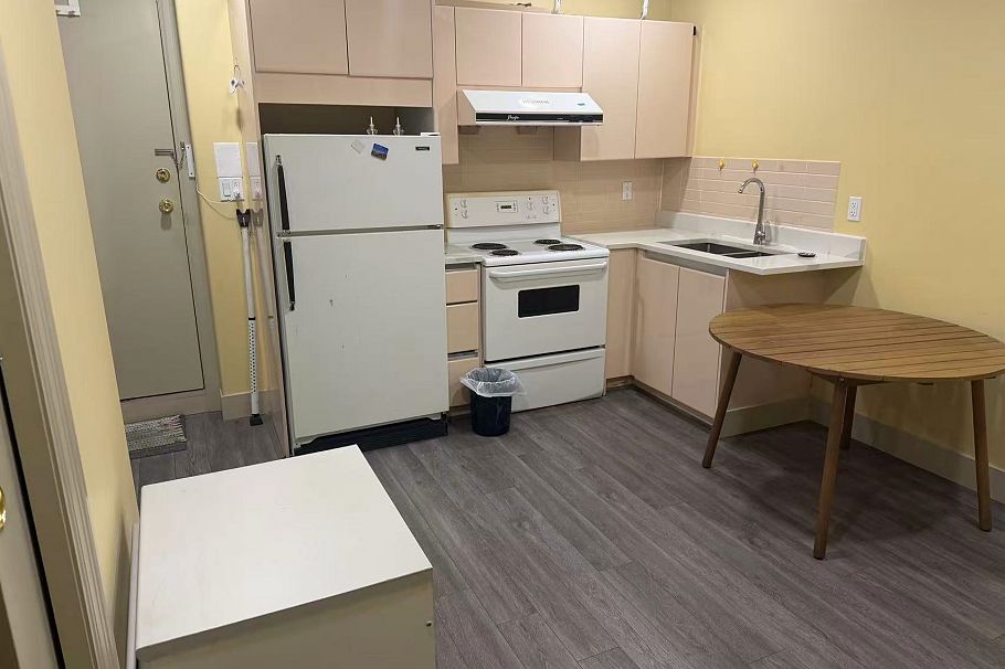 1738 E 63rd Avenue Vancouver, BC - 40