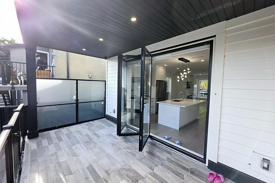 3466 28th Avenue Vancouver, BC - 30