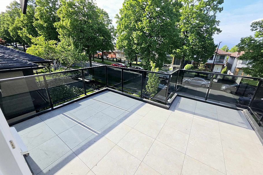 3466 28th Avenue Vancouver, BC - 37