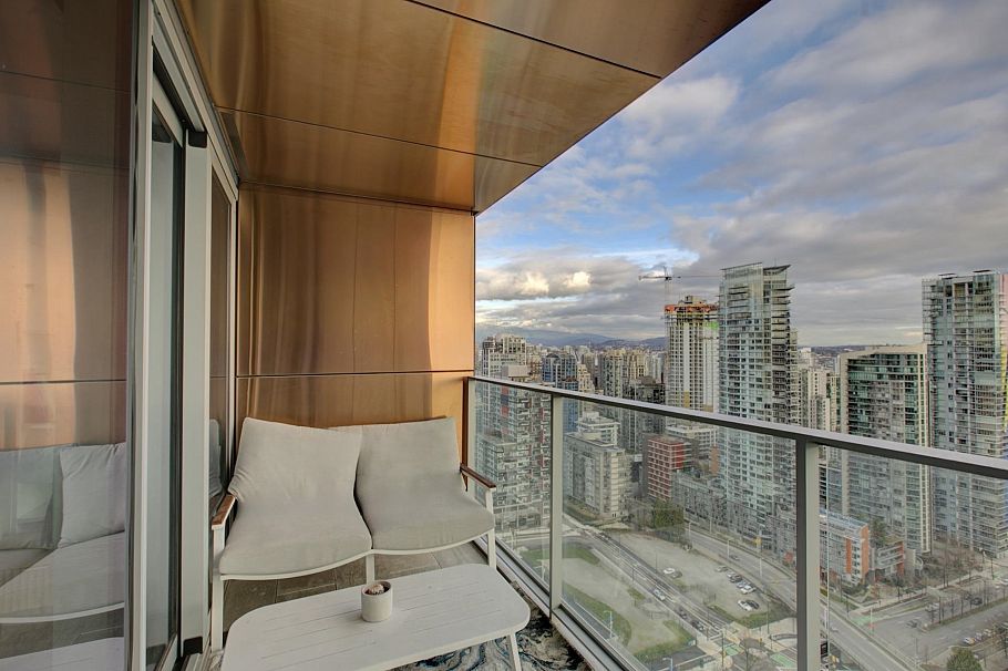 3809 1480 Howe Street Vancouver, BC - 24