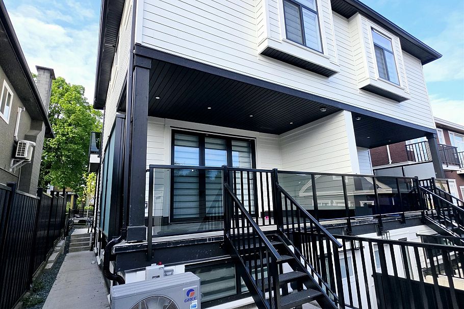 3466 28th Avenue Vancouver, BC - 40
