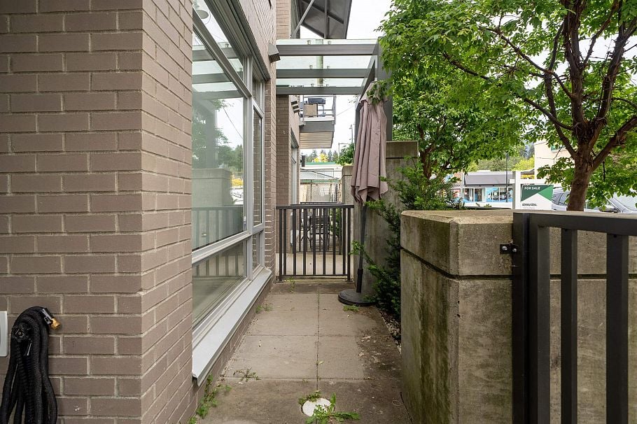104 1591 Bowser Avenue North Vancouver, BC - 20