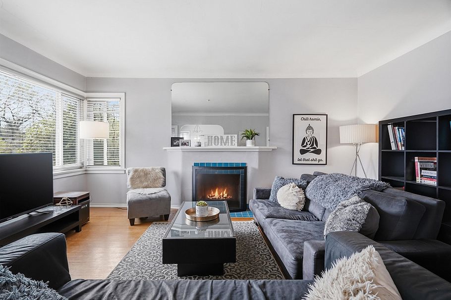 2349 E Pender Street Vancouver, BC - 7