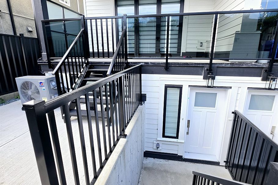 3466 28th Avenue Vancouver, BC - 39