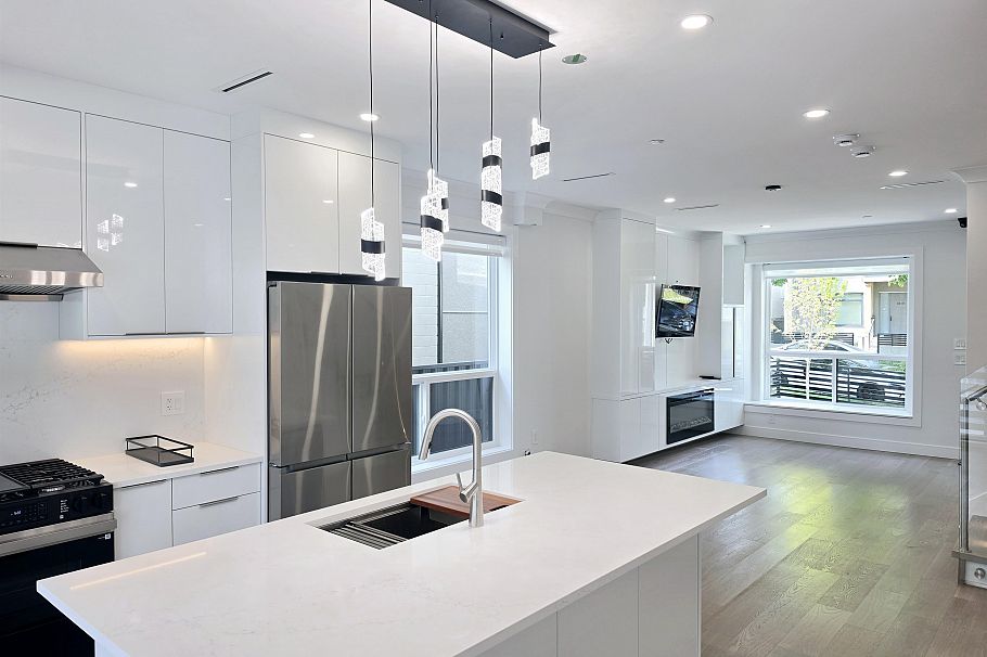3466 28th Avenue Vancouver, BC - 21