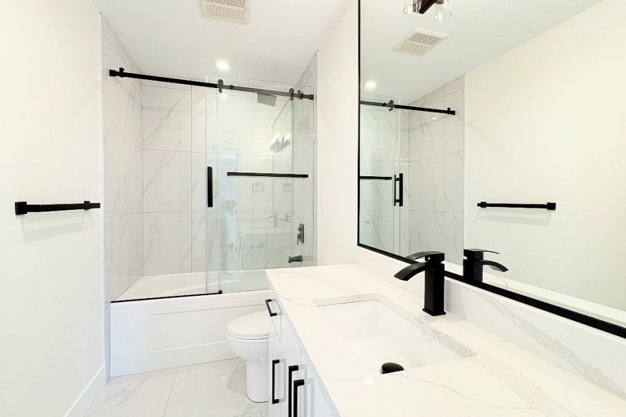 2026 E 32nd Avenue Vancouver, BC - 23