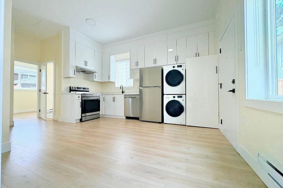2026 E 32nd Avenue Vancouver, BC - 31