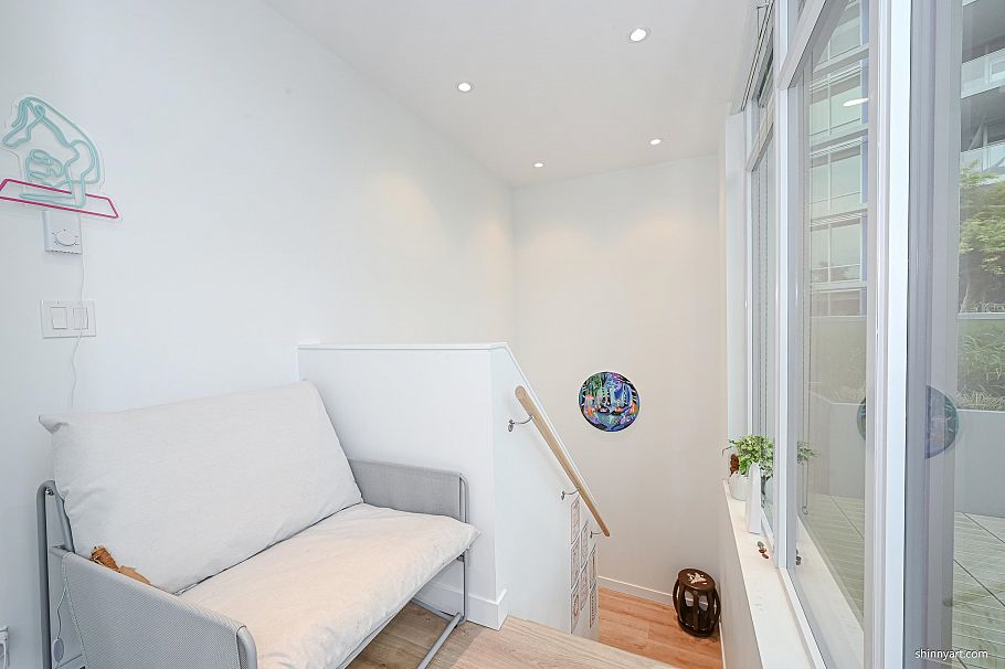 606 1500 Fern Street North Vancouver, BC - 25