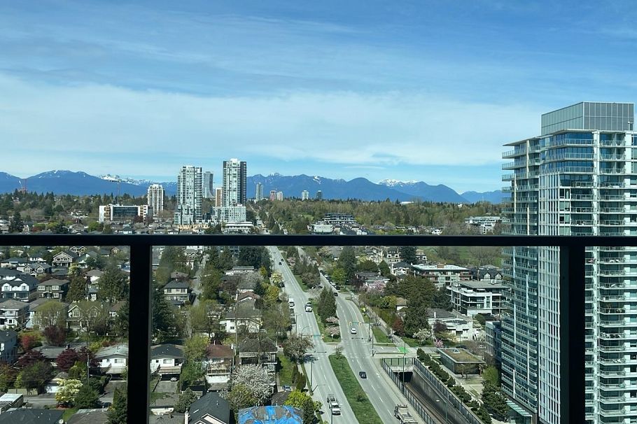 2004 8189 Cambie Street Vancouver, BC - 1