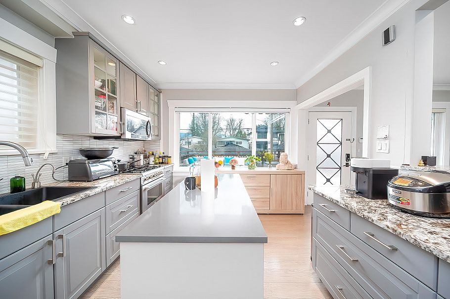 2779 W 13th Avenue Vancouver, BC - 7
