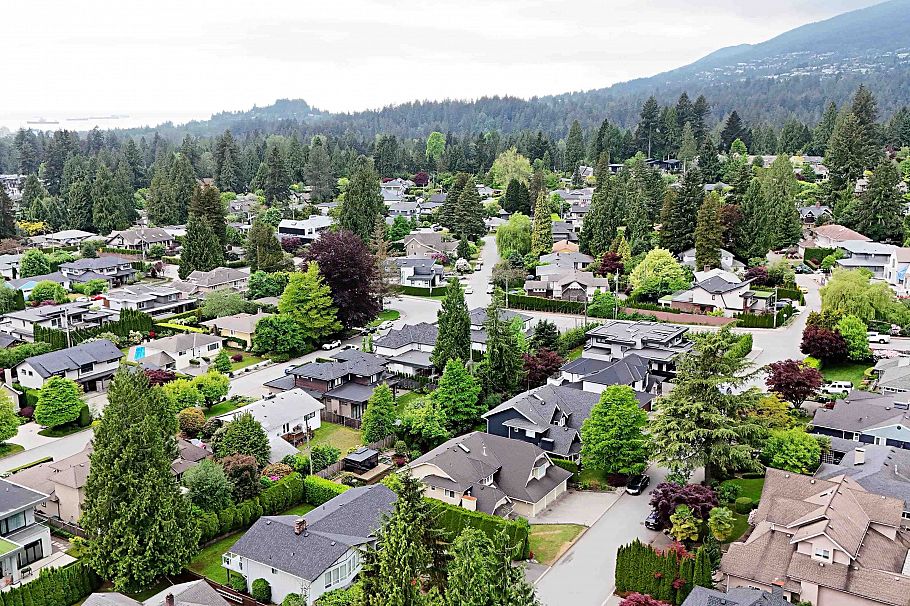 3560 Highland Boulevard North Vancouver, BC - 30