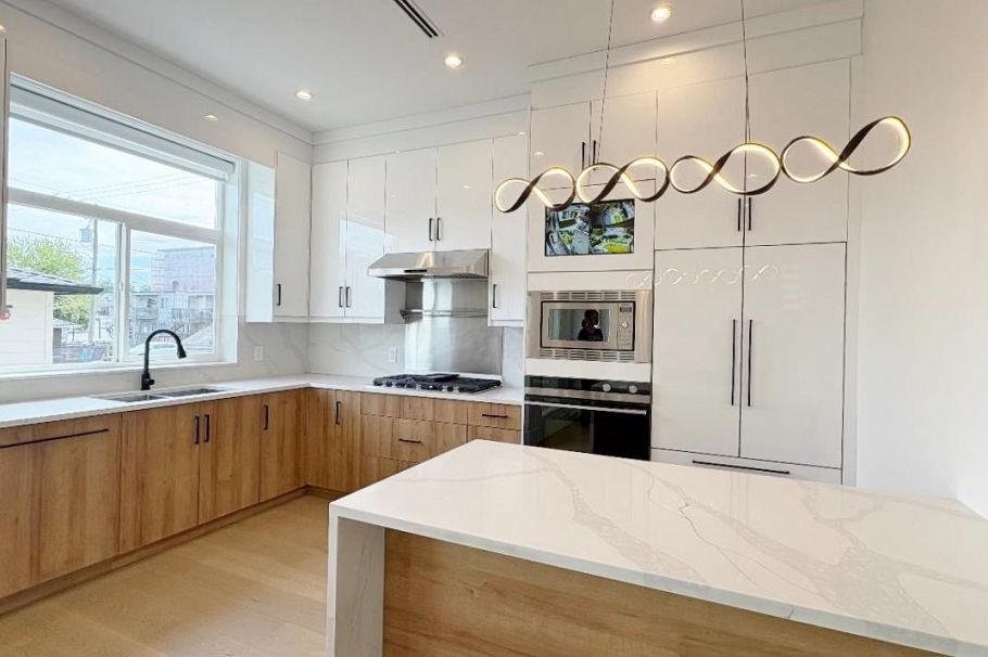 2026 E 32nd Avenue Vancouver, BC - 9