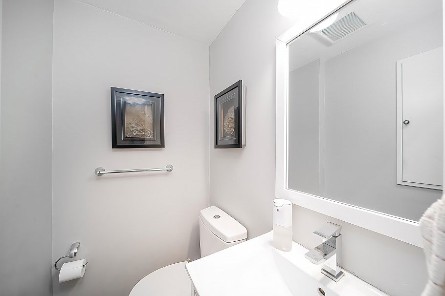 2779 W 13th Avenue Vancouver, BC - 8