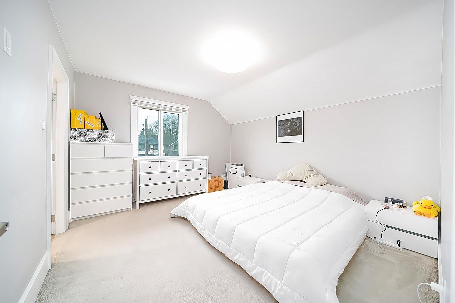 2779 W 13th Avenue Vancouver, BC - 9
