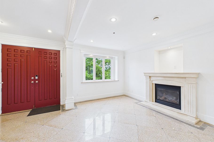 3394 Seaforth Drive Vancouver, BC - 5