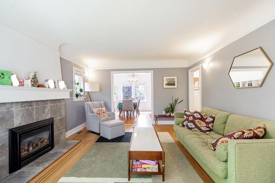 242 W 21st Avenue Vancouver, BC - 4
