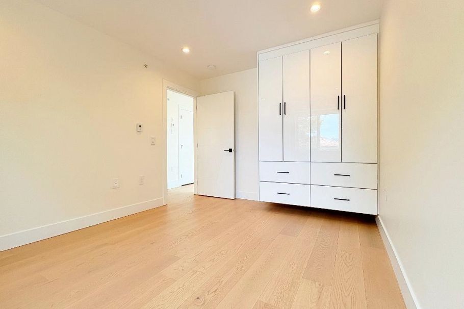 2026 E 32nd Avenue Vancouver, BC - 21