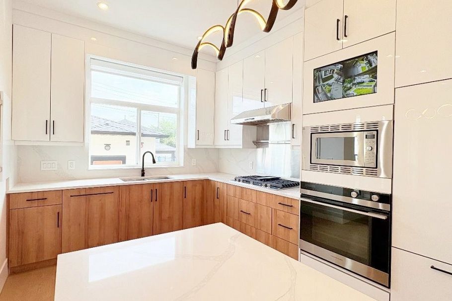 2026 E 32nd Avenue Vancouver, BC - 8