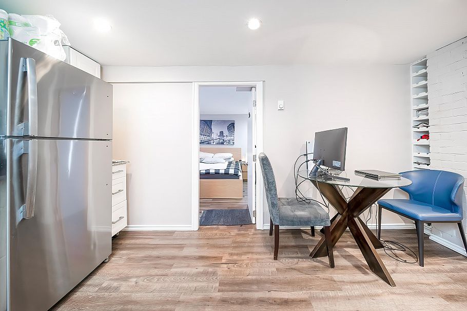 2779 W 13th Avenue Vancouver, BC - 16