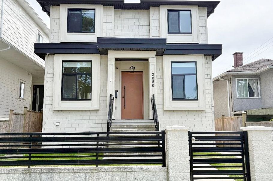 2026 E 32nd Avenue Vancouver, BC - 35