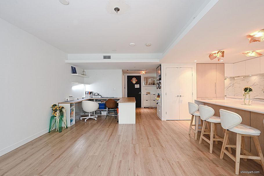 606 1500 Fern Street North Vancouver, BC - 11